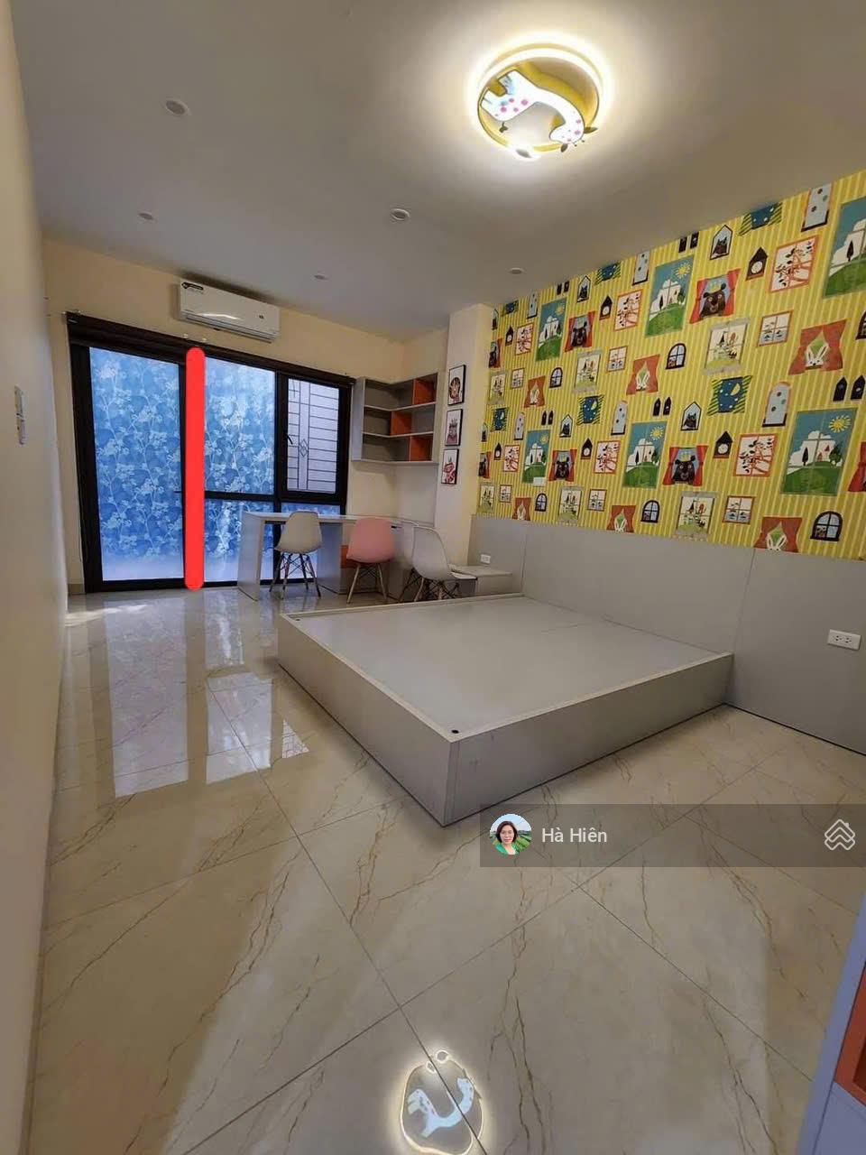 Cho thuê nhà 127m2*3 tầng nhà hoàn thiện đẹp, phù hợp ở kết hợp VP, KD online