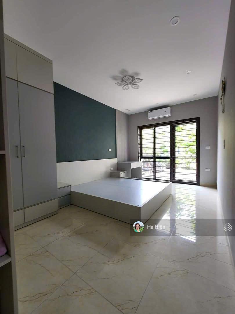 Cho thuê nhà 127m2*3 tầng nhà hoàn thiện đẹp, phù hợp ở kết hợp VP, KD online