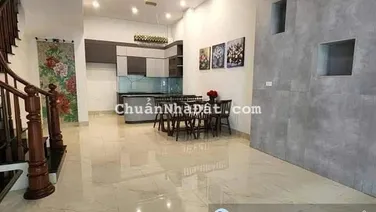 Cho thuê nhà 127m2*3 tầng nhà hoàn thiện đẹp, phù hợp ở kết hợp VP, KD online