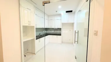 Bán gấp căn hộ chung cư cao cấp Golden Palace Mễ Trì 3pn 2wc DT: 85m2, giá 7 tỷ. LH: 0917 495 ***