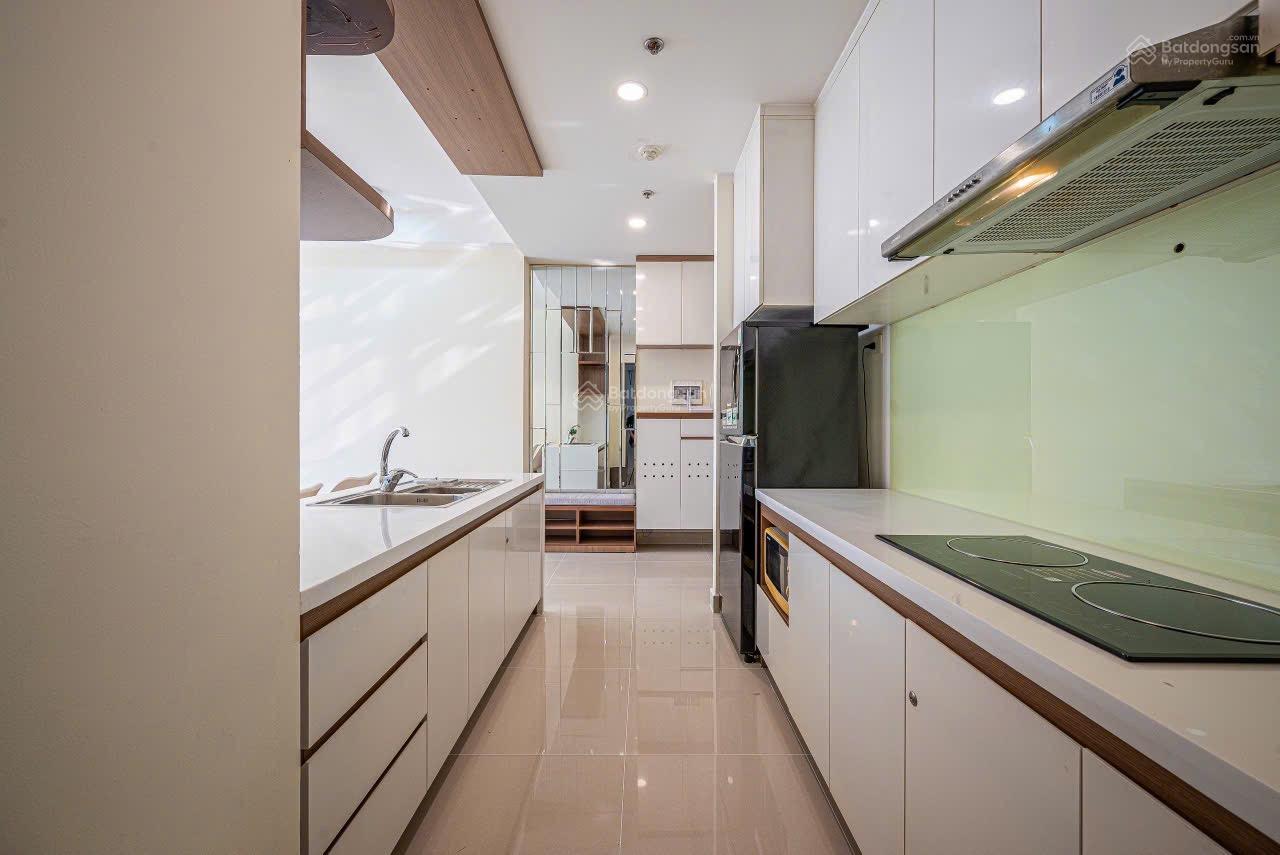 Giá chỉ 26tr Tresor Q4 3PN 2WC full NT view đẹp 0339 587 *** em Hải