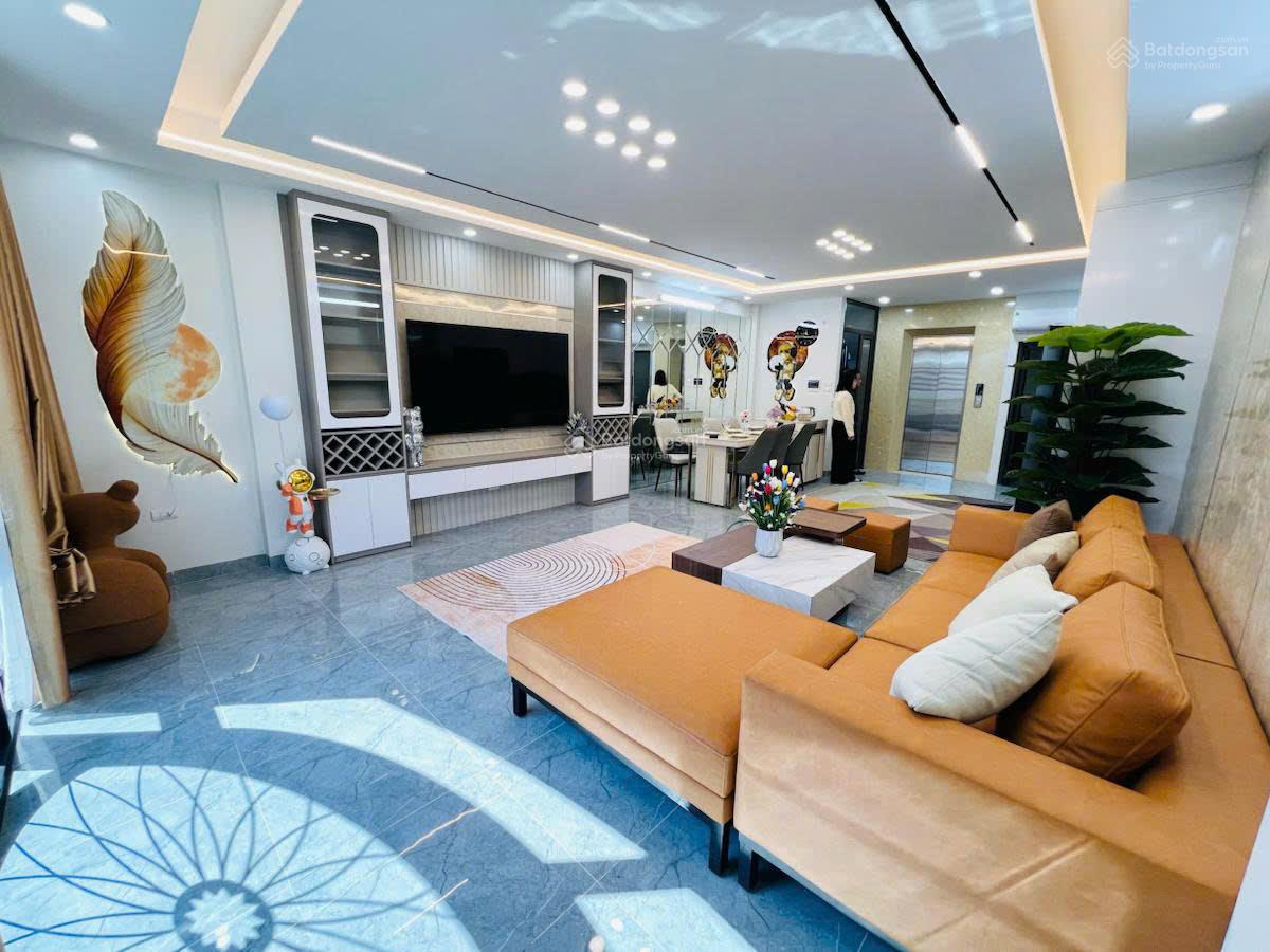 Cực Sốc! Bán nhà K ĐT Mỗ Lao, Dt 60m, 5T thang máy, nhà đẹp, vỉa hè, ô tô tránh, giá 18,2 tỷ.