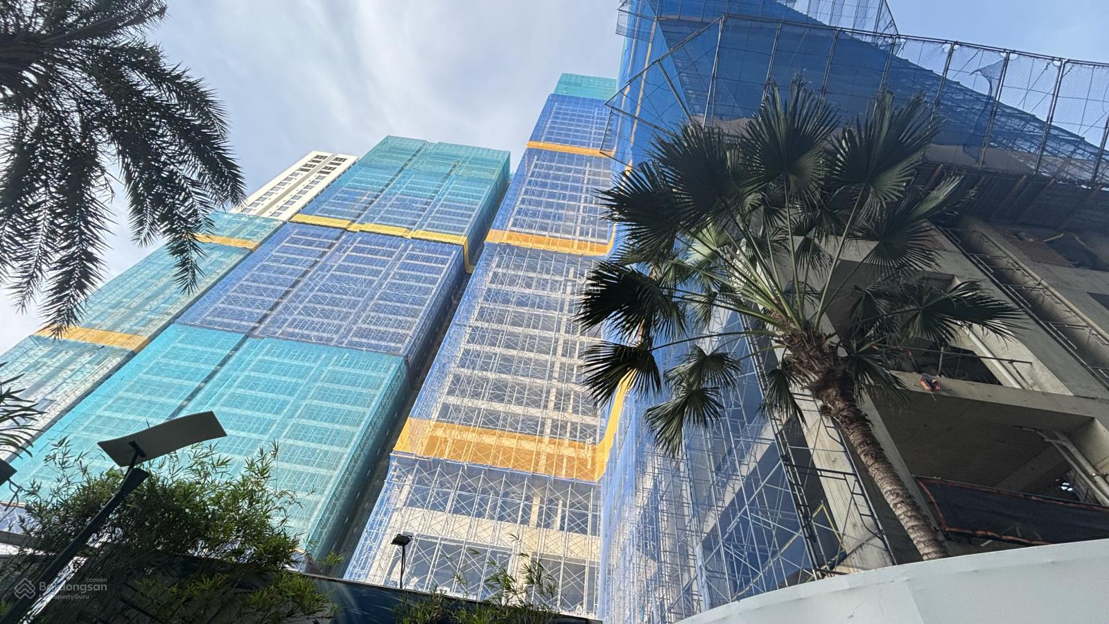 Cần bán căn hộ Sunshine sky city Phú Mỹ Hưng giá rẻ hơn tháp đang mở bán.