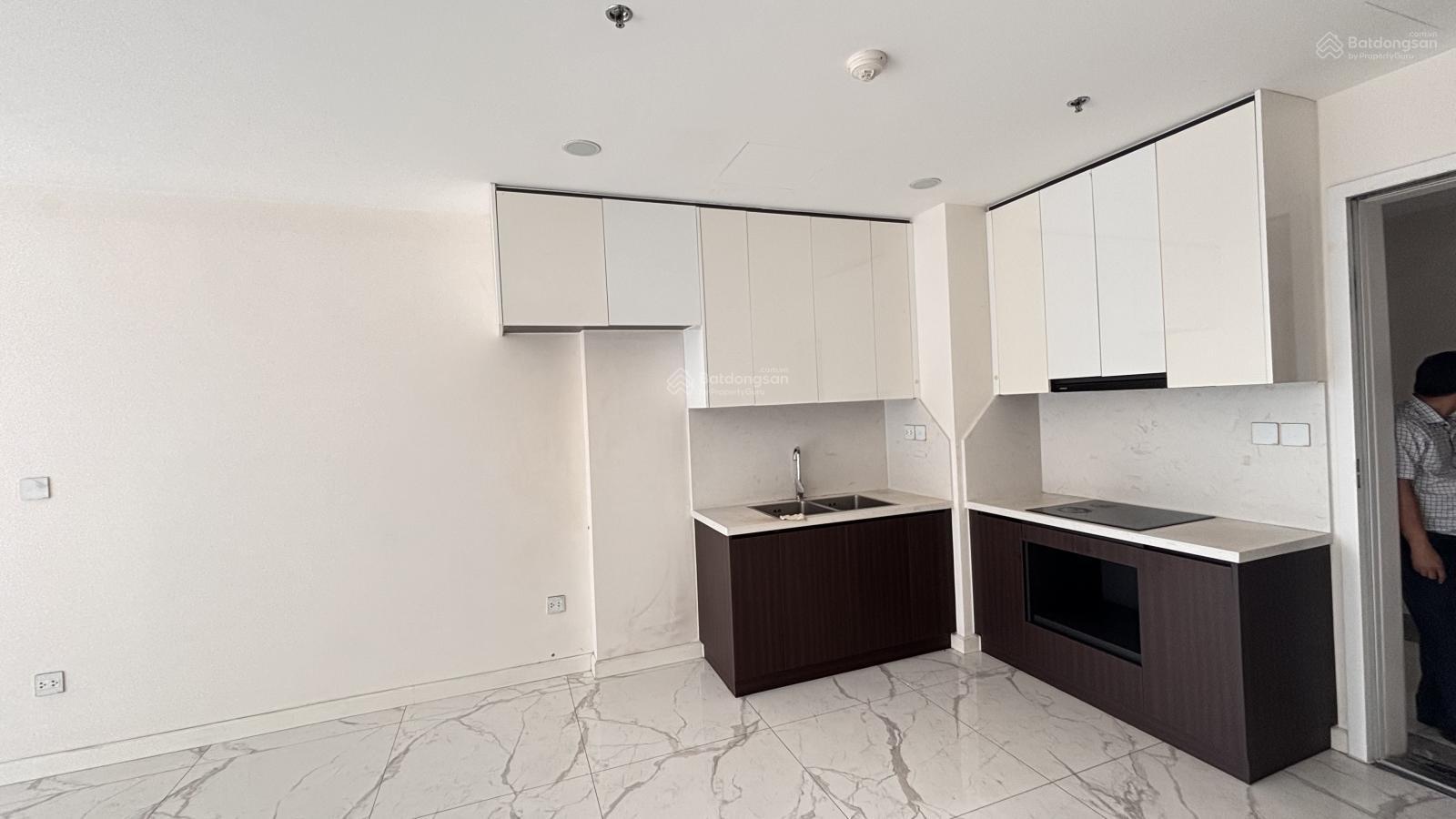 Cần bán căn hộ Sunshine sky city Phú Mỹ Hưng giá rẻ hơn tháp đang mở bán.