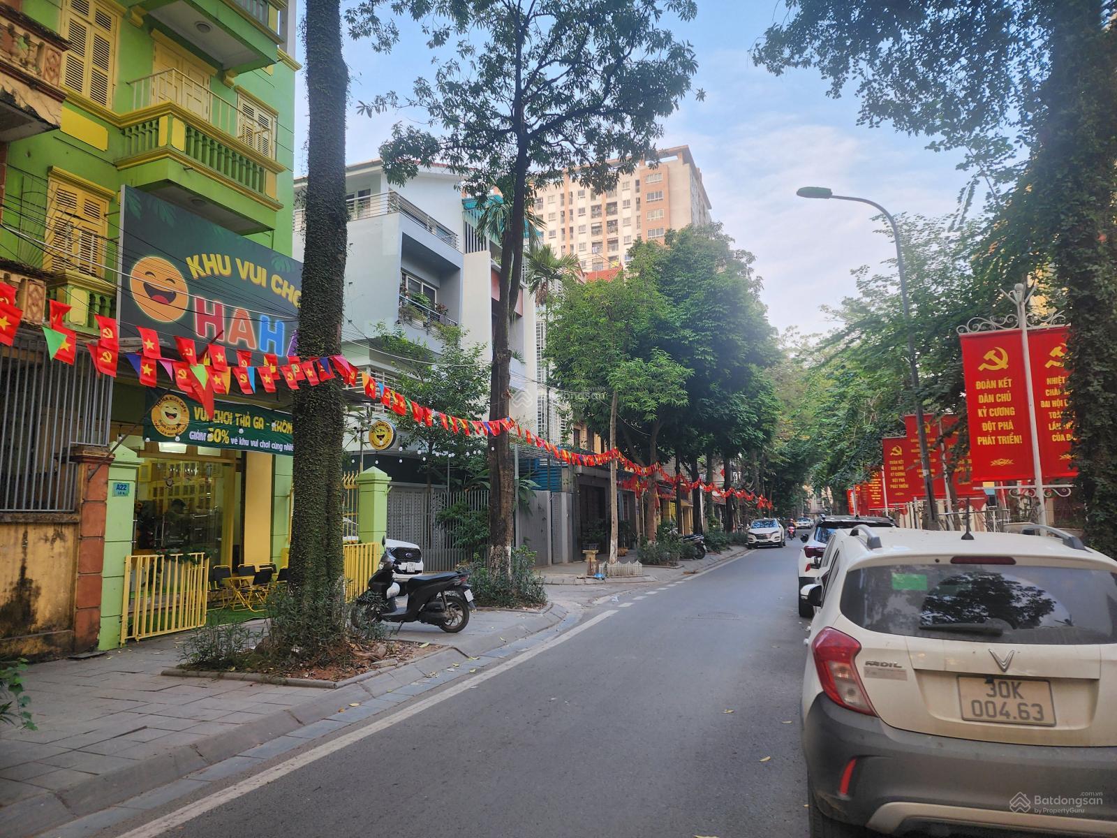 GIÁ TỐT NHẤT KHU! LK 5 tầng KĐT Định Công, View Ủy Ban, 102m2 MT 4.8m Giá 352tr/m2