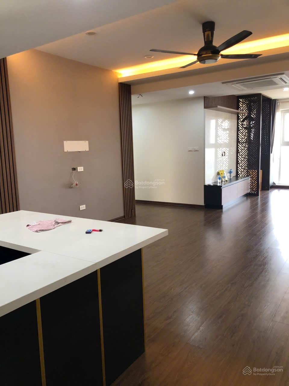 Bán chung cư Skycentral 176 Định Công, 103m2, 3 phòng ngủ 2 vs, sân chơi, bể bơi, 9 tỷ 800