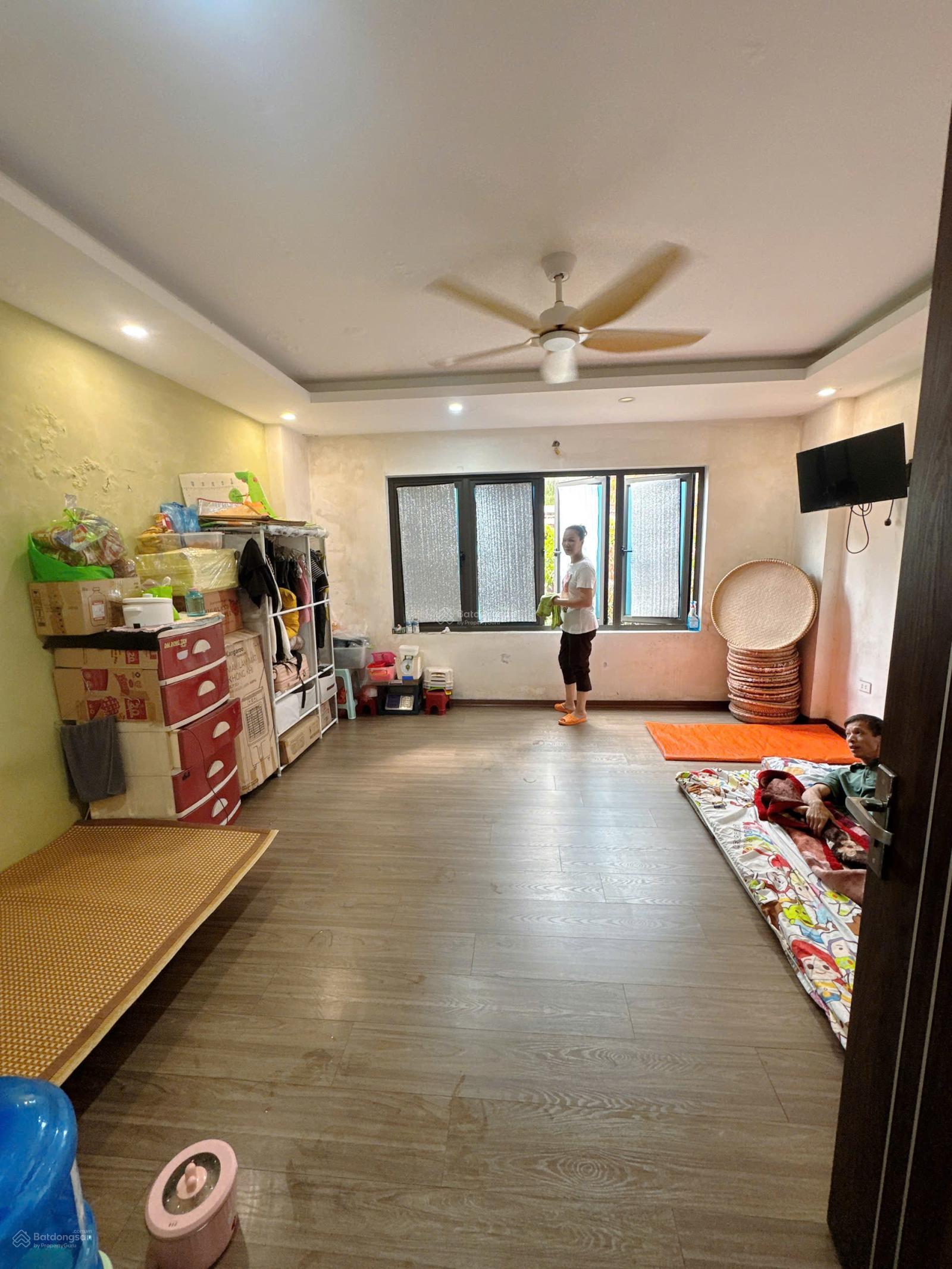 Chính chủ bán nhà Tân Ấp, Phúc Xá, Ba Đình. DT 31m2, nhà mới, 5 tầng, mặt tiền 4.7m