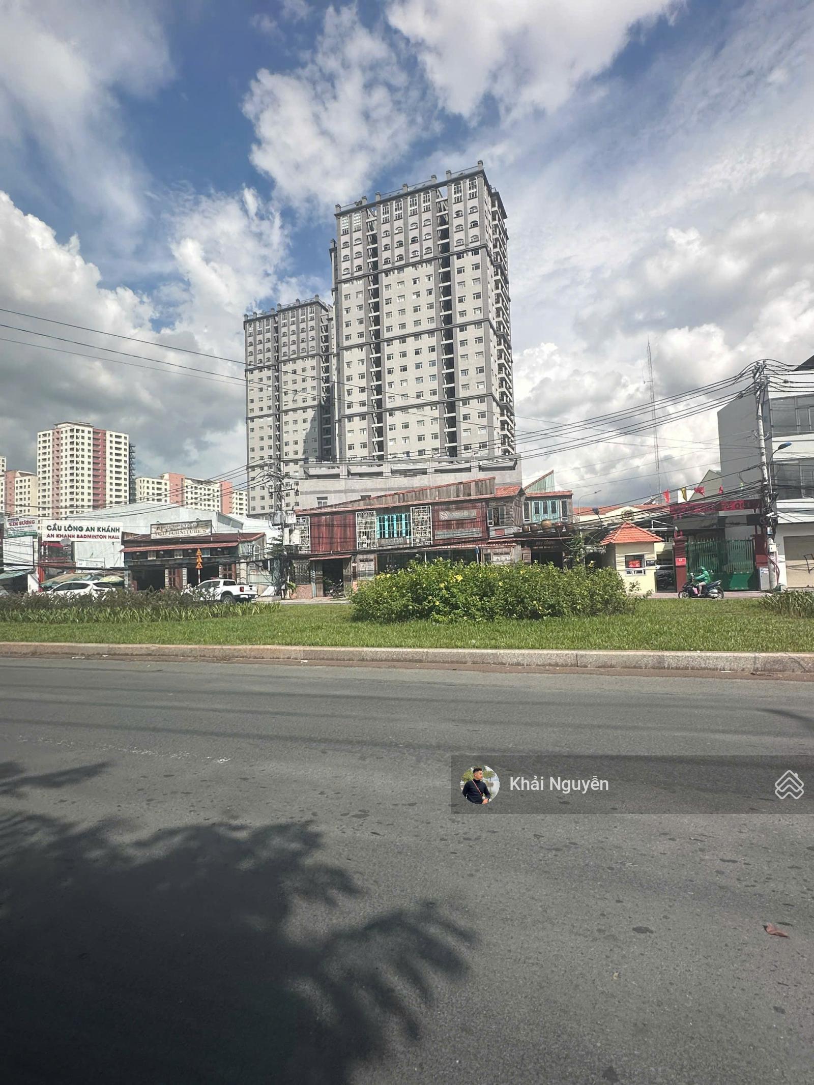 Bán Quỹ Đất 3000m2 Mặt Tiền Lê Văn Việt - Tp Thủ Đức. Xây dựng 3 Hầm 15 tầng - Giá: 370 tỷ TL