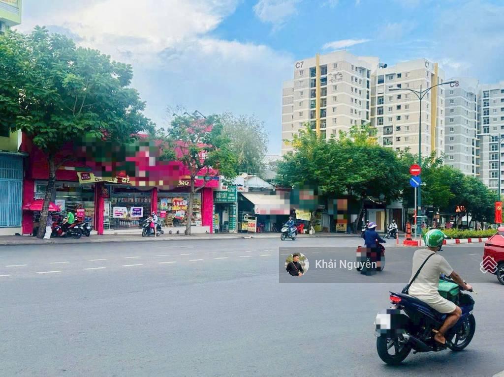 Bán Quỹ Đất 3000m2 Mặt Tiền Lê Văn Việt - Tp Thủ Đức. Xây dựng 3 Hầm 15 tầng - Giá: 370 tỷ TL