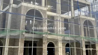 Bán biệt thự hướng Nam, vị trí yên tĩnh dành cho khách thích để ở