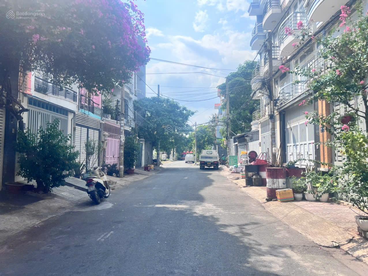 Bán gấp nhà mặt tiền đường số Thảo Điền | DT lớn 8x24.7m giá tốt 26 tỷ