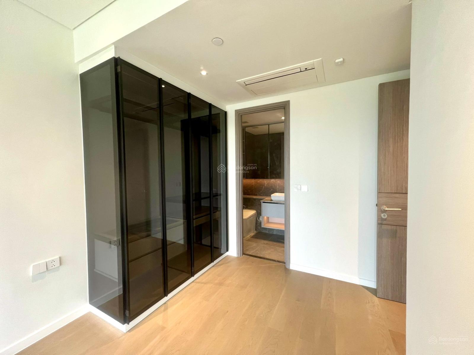 Bán 4PN The Opera giá bán 61 tỷ. Mới nhất 23/12/2025, xem nhà 24/7. Tin chuẩn. Lh Uyên Lê Bán 4PN The Opera giá bán 61 tỷ. Mới nhất 23/12/2025, xem nhà 24/7. Tin chuẩn. Lh Uyên Lê