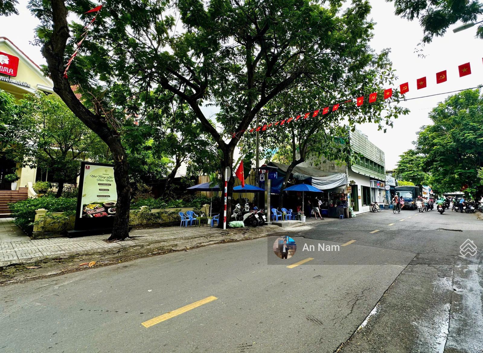 Giá siêu rẻ k có sp thứ 2 Góc 2 MT Nguyễn Văn Hưởng,P.Thảo Điền: 35 x 18m CN:1000m2 Giá chỉ 235 Tỷ