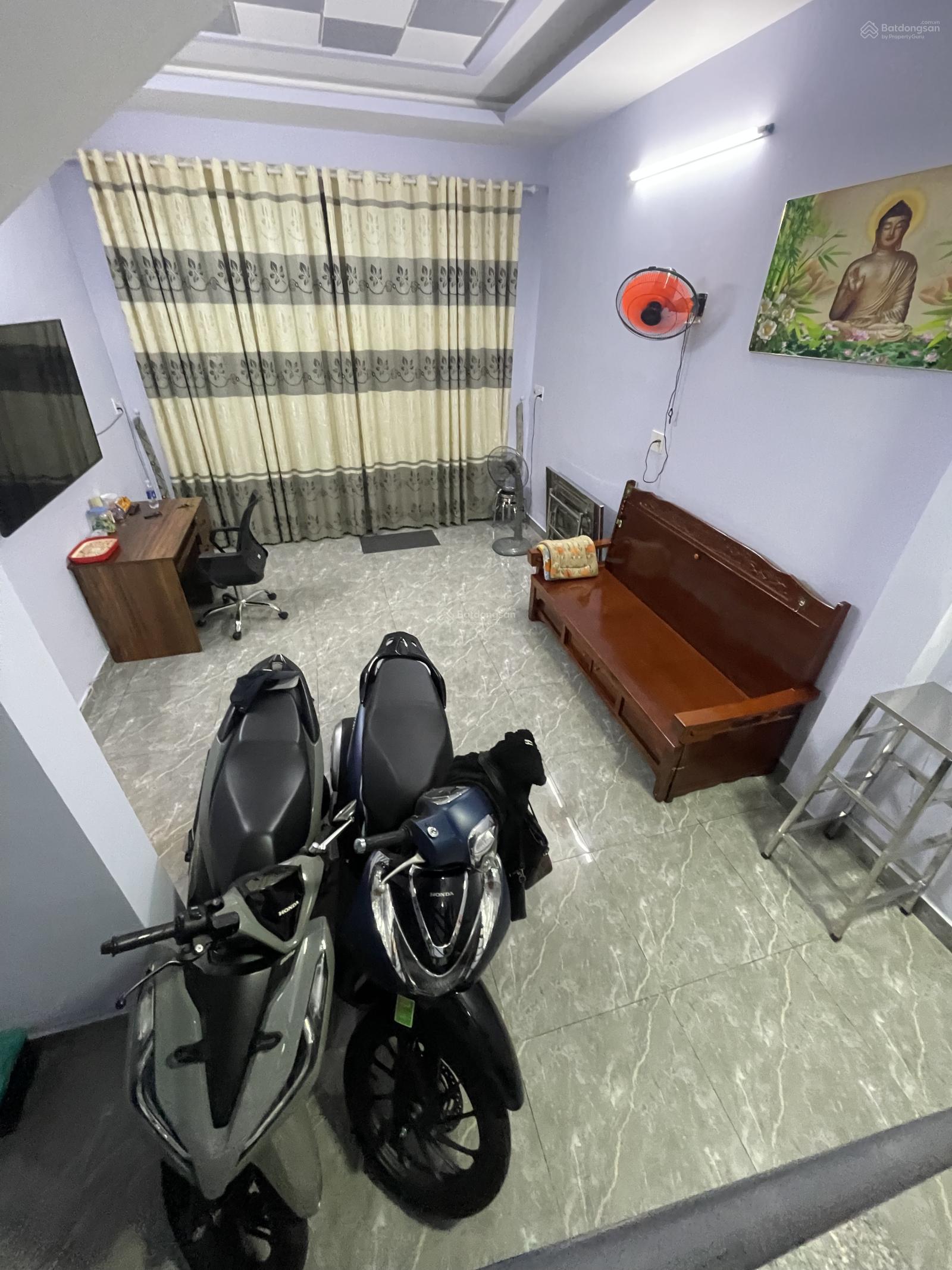 Bán nhà hẻm ba gác, gần ngay KDC Gia Hoà, DT: 4x16m, 2 lầu sổ hồng riêng