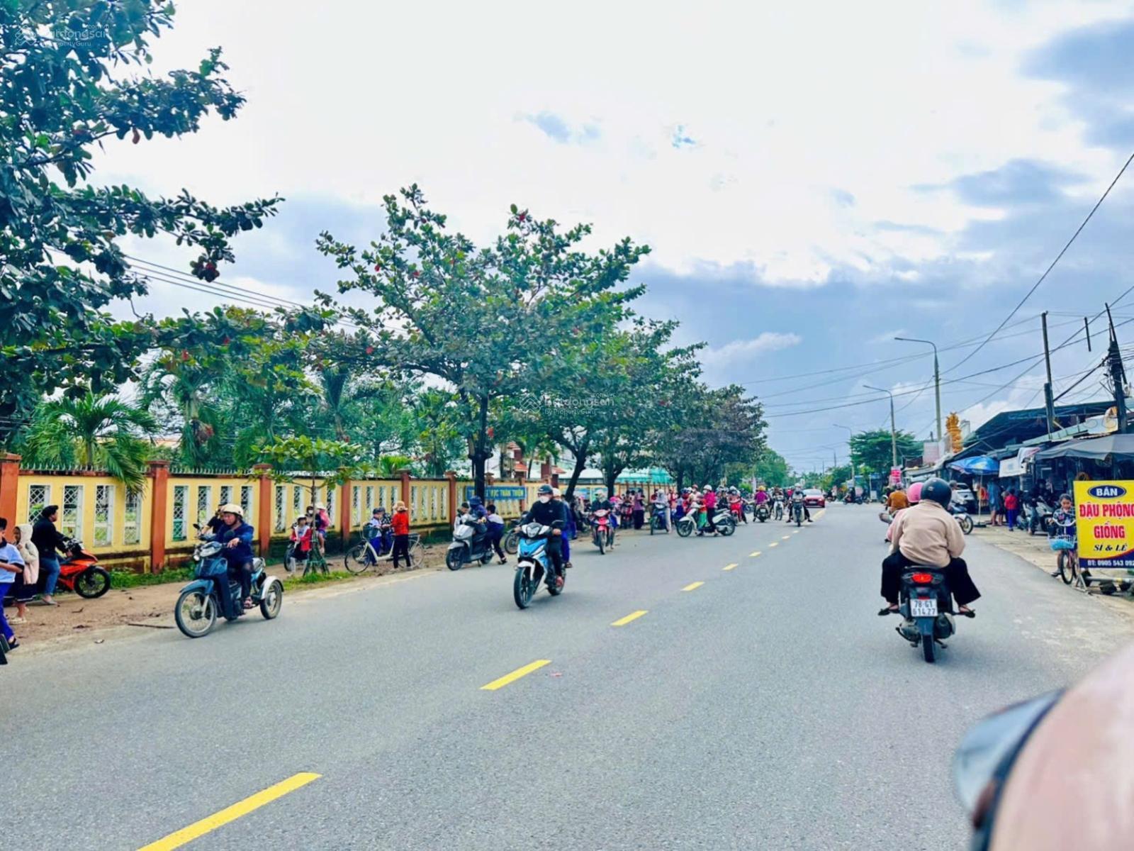 Bán lô đất nhà vườn DT 214m² sau chợ Đại Hiệp giá chỉ 8xx triệu