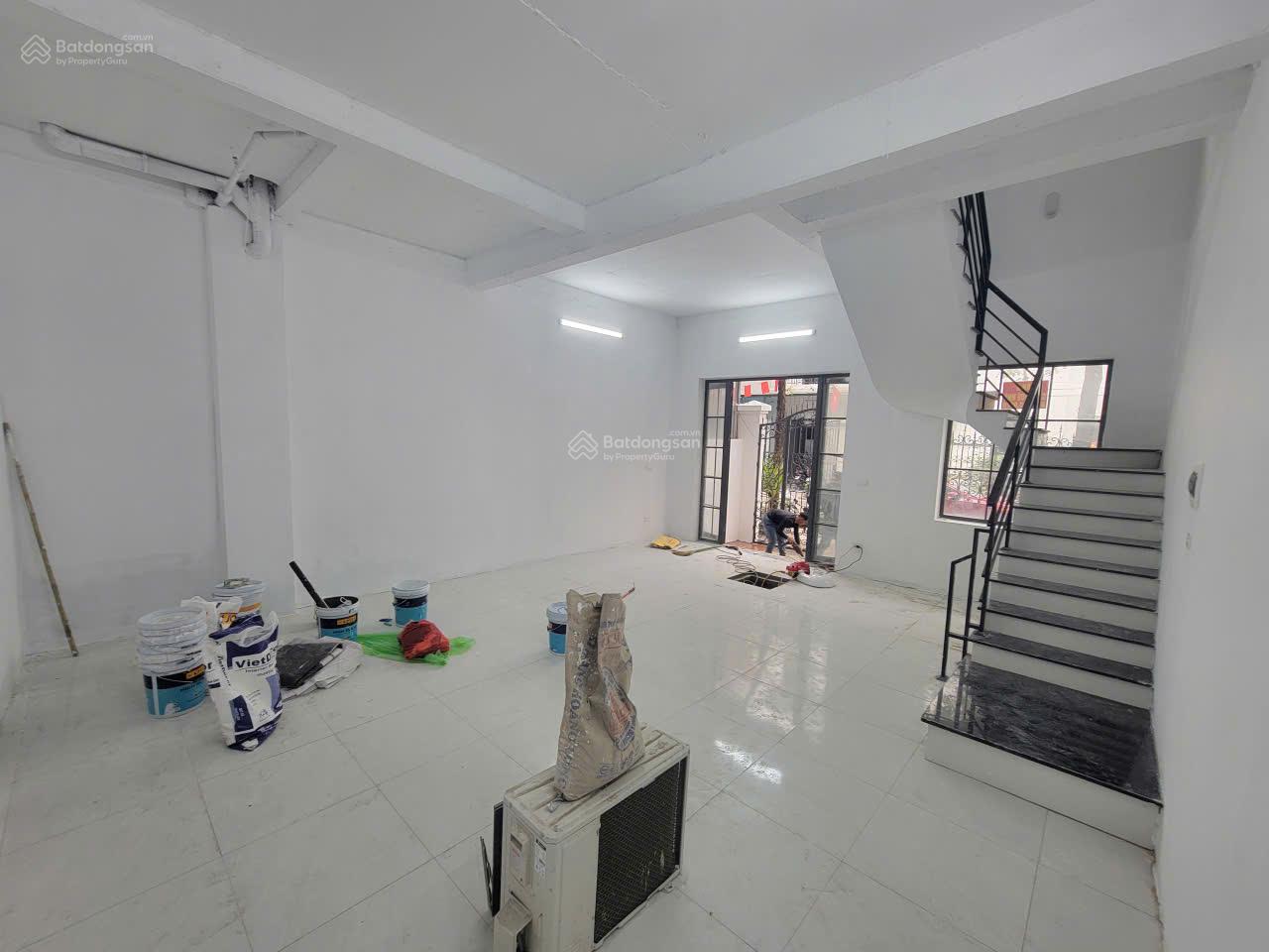 Cho thuê nhà KĐT Đại Kim mới, Hoàng Mai. DT 70m, 4 tầng, hoàn thiện mới 100% chưa sử dụng. Giá 25tr