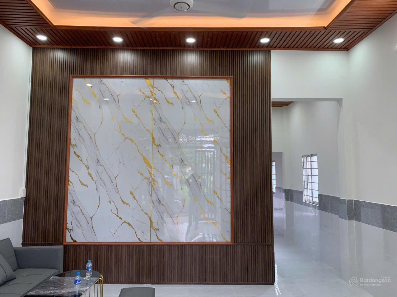 Bán nhà xã Mỹ Hạnh Bắc Đức Hoà gần Chợ Đình DT:75m2 Sổ hồng riêng Giá 1 tỷ 320 LH:0918 551 ***