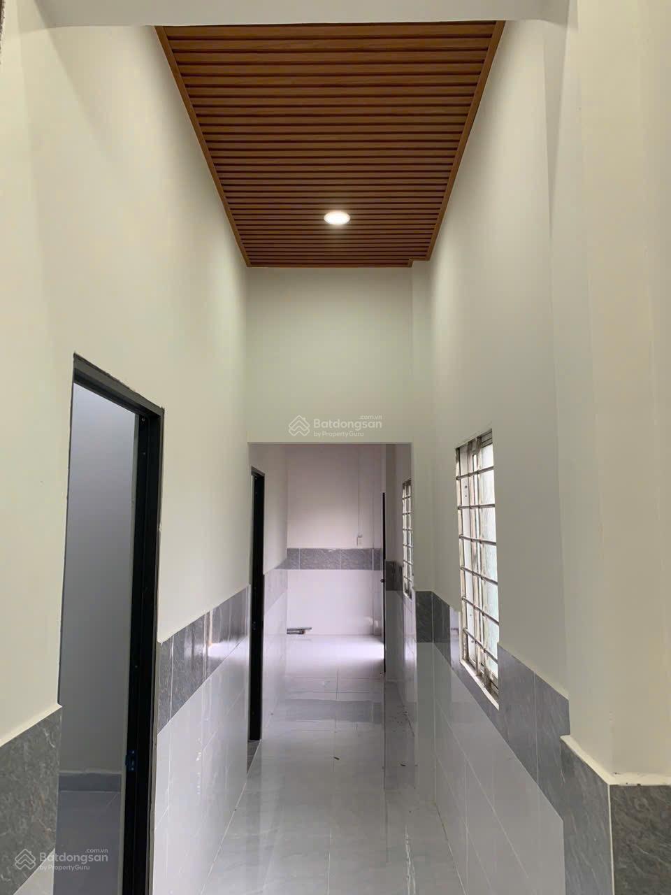 Bán nhà xã Mỹ Hạnh Bắc Đức Hoà gần Chợ Đình DT:75m2 Sổ hồng riêng Giá 1 tỷ 320 LH:0918 551 ***