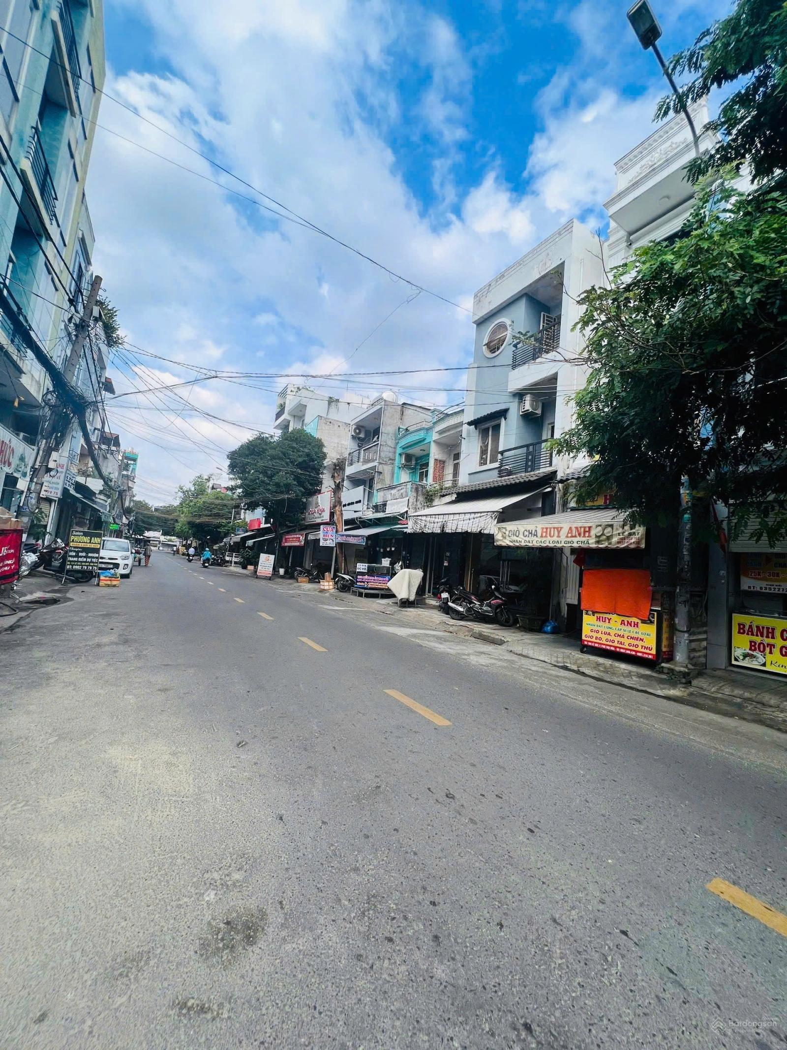 Bán nhà MTKD Lê Sát , DT: 4.1m x 14m - 1 Lầu. Giá: 9.5 tỷ Thương Lượng