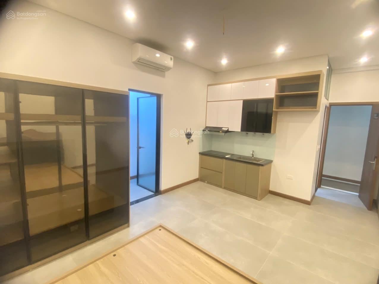 Phố Lương Thế Vinh 160m2*8T*MT 11.1m, 40PKK, trước nhà rộng 8m doanh thu 2.5 tỷ/năm