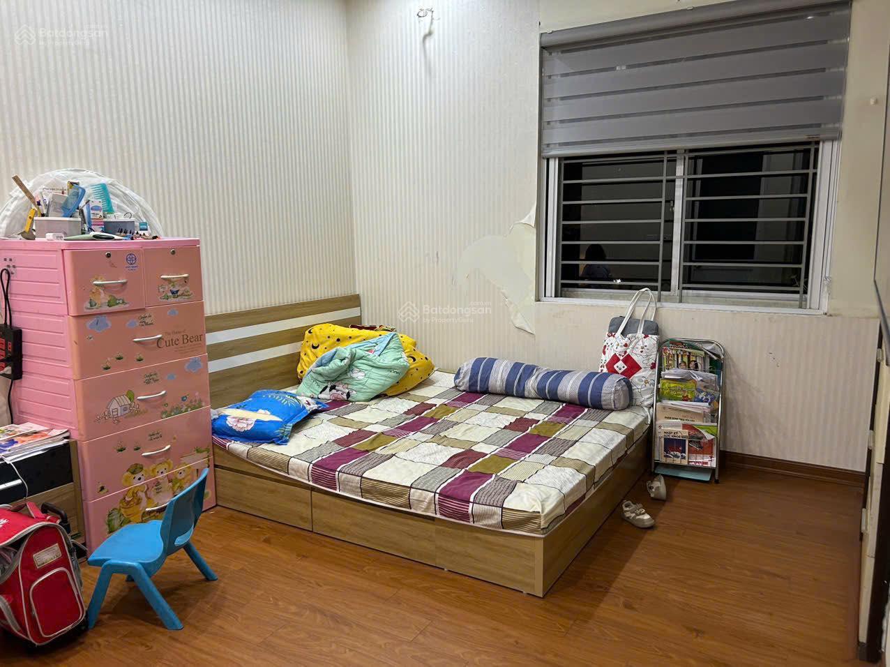 Bán căn hộ chung cư KDT Việt Hưng 104m2, 3 ngủ, Hà Nội. Lh: 0983 957 ***