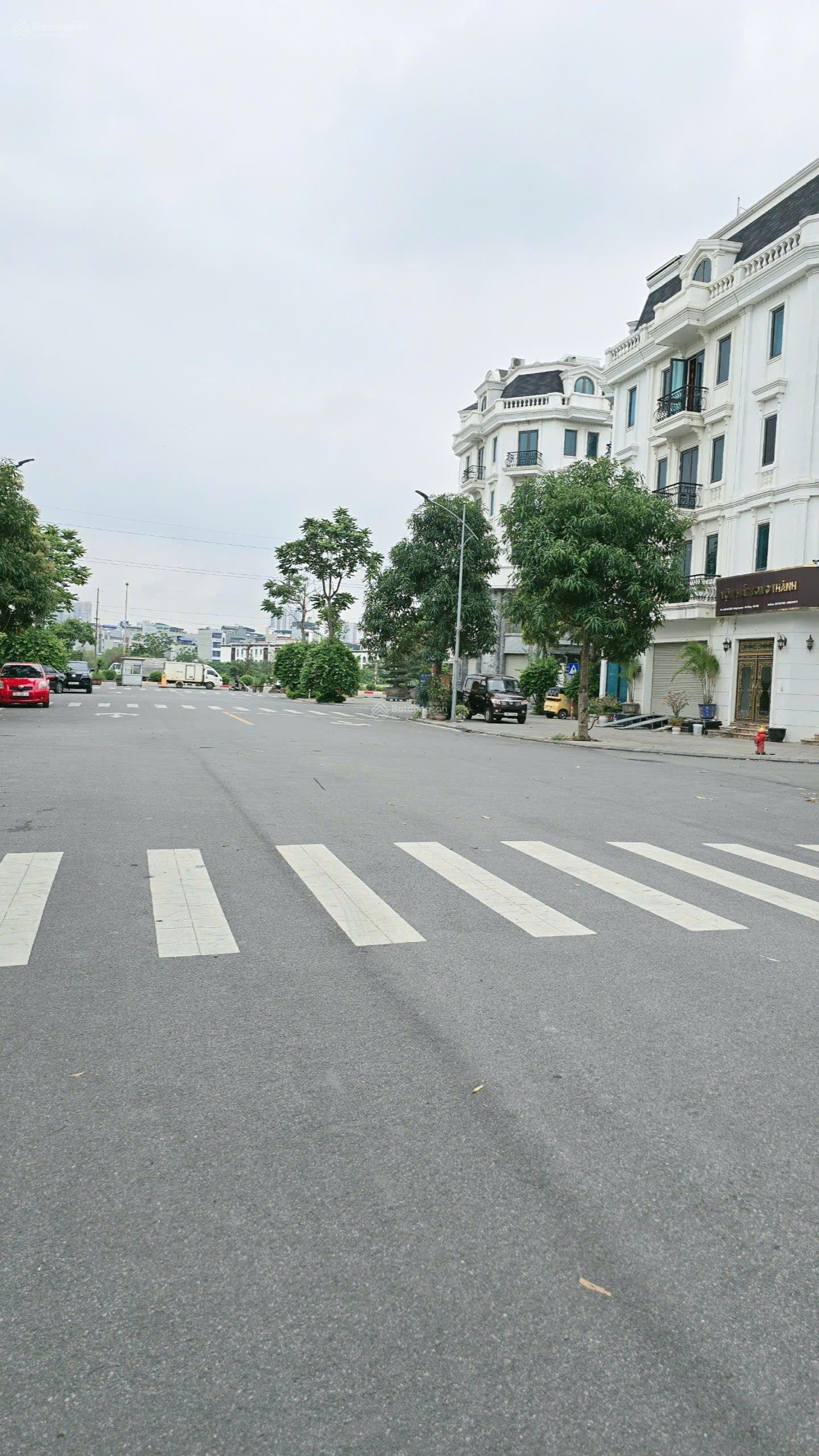 CHÍNH CHỦ BÁN NHÀ LUXURY KIẾN HƯNG --MẶT ĐƯỜNG LỚN-- KINH DOANH ĐỈNH GIÁ TỪ 21 TỶ CÓ THƯƠNG LƯỢNG