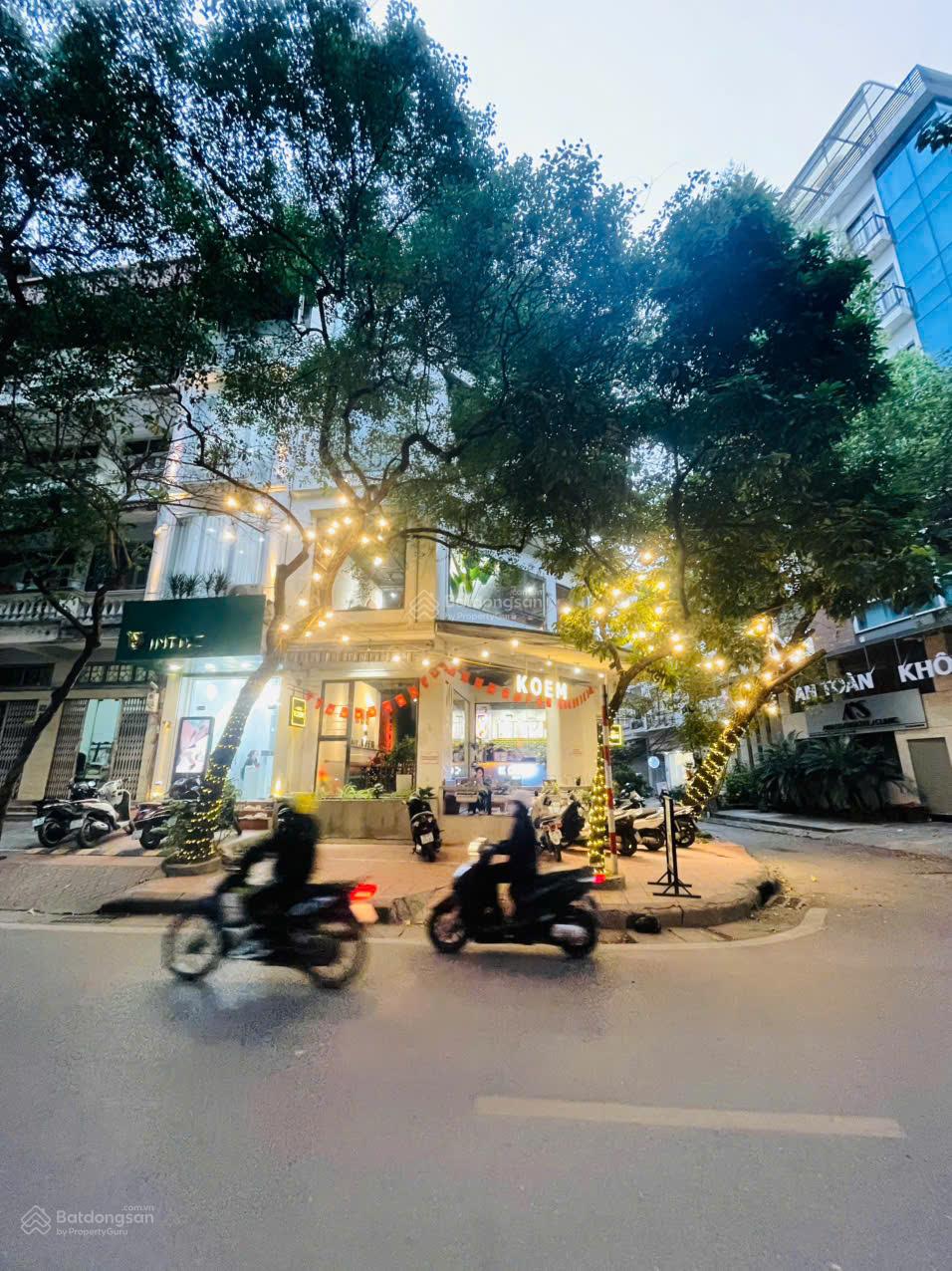 Độc quyền cho thuê nhà phố Ngọc Thụy 150m x 3 tầng , mặt tiền 10m , nhà đẹp mới chưa dùng !!