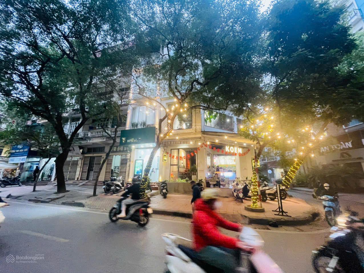 Độc quyền cho thuê nhà phố Ngọc Thụy 150m x 3 tầng , mặt tiền 10m , nhà đẹp mới chưa dùng !!