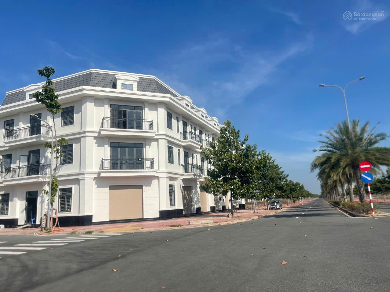 chuyên hàng ngộp mega2 Nhơn Trạch, giá chỉ từ 12- 16tr/1m, nhận ký gửi các SP tại đây 0933 503 ***