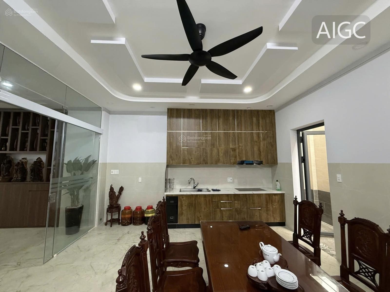 CHDV mới tinh mùi sơn Kha Vạn Cân - 103m² nội thất + Thang máy cao cấp