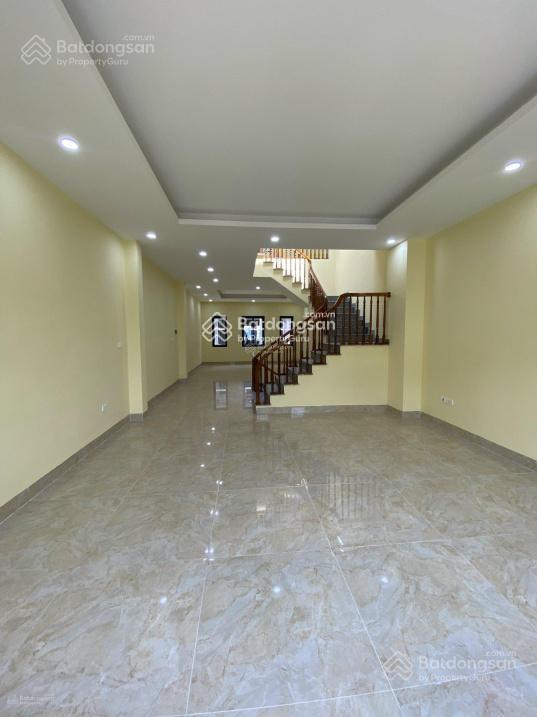 CHO THUÊ NHÀ LIỀN KỀ LOUIS CITY HOÀNG MAI, 5 TẦNG X 100M2 HOÀN THIỆN, ĐIỀU HÒA, 35TR/ THÁNG