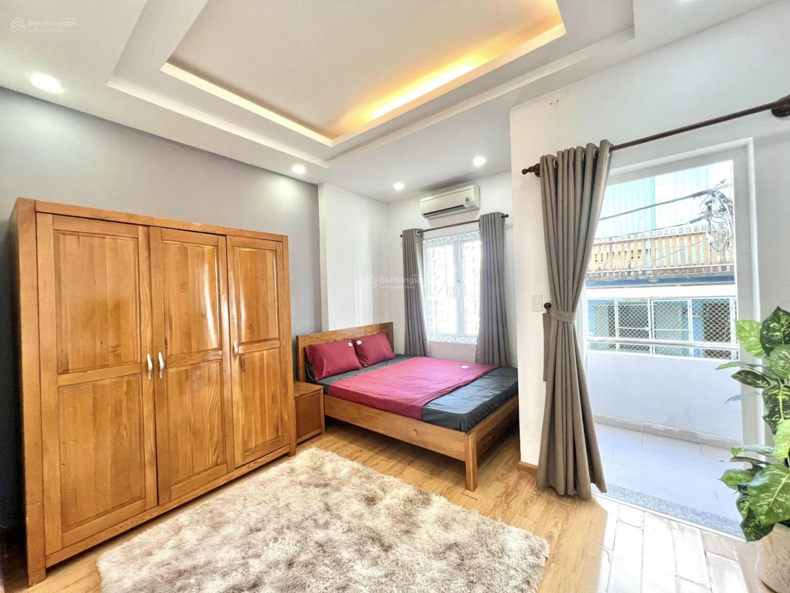 Căn hộ ban công 1 phòng ngủ riêng ngay nhà thờ Ba Chuông, chợ Phạm Văn Hai