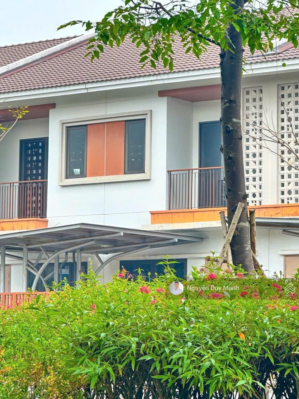 Nhà phố 2 tầng 5x20m tại KĐT Sun Casa Central - đường Dân Chủ KCN Vsip 2 từ 2.8 tỷ sổ hồng sẵn Nhà phố 2 tầng 5x20m tại KĐT Sun Casa Central - đường Dân Chủ KCN Vsip 2 từ 2.8 tỷ sổ hồng sẵn