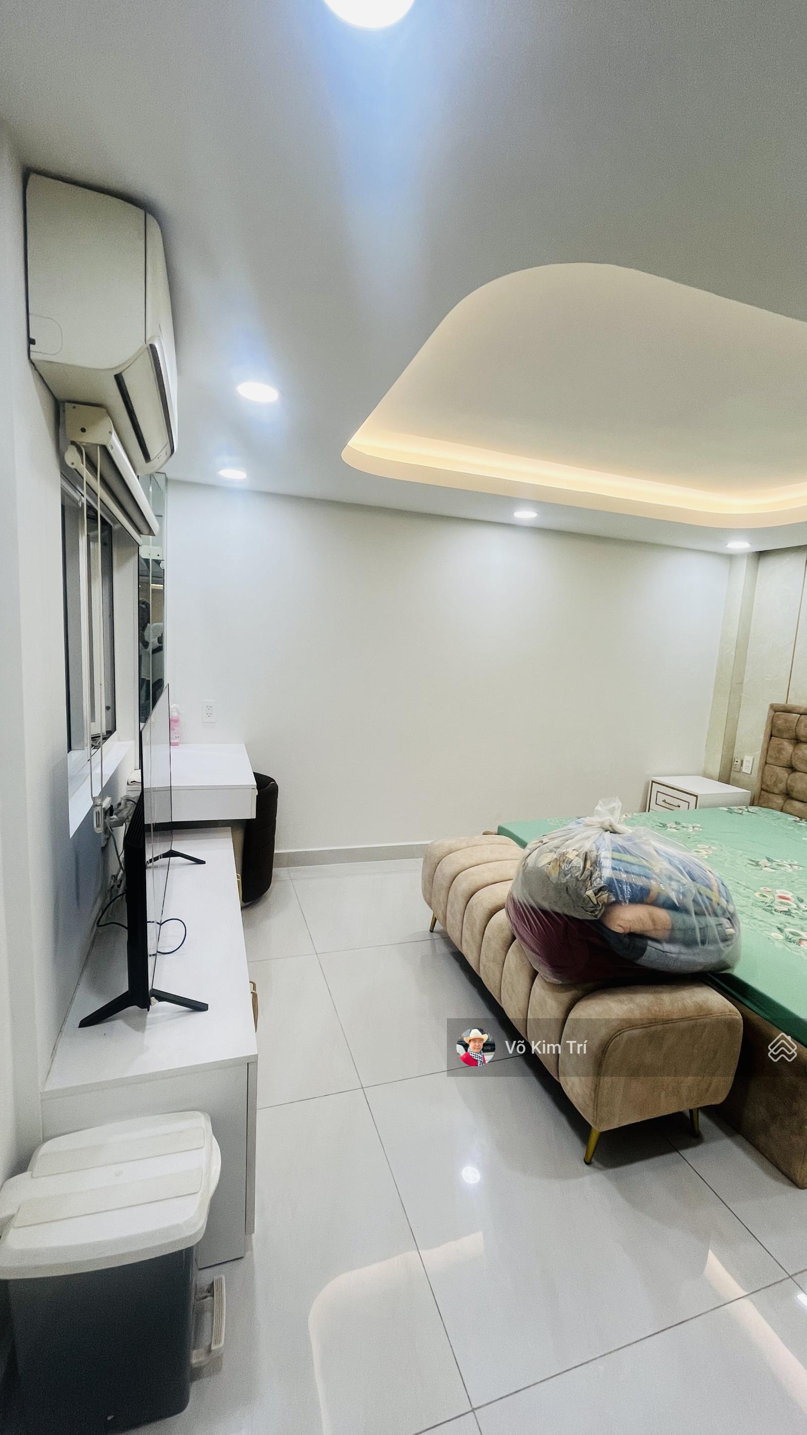 Quận 5 CC Chiêu Anh Cát tầng 1 SHR 72m2 2PN 2WC giá 3,3tỷ