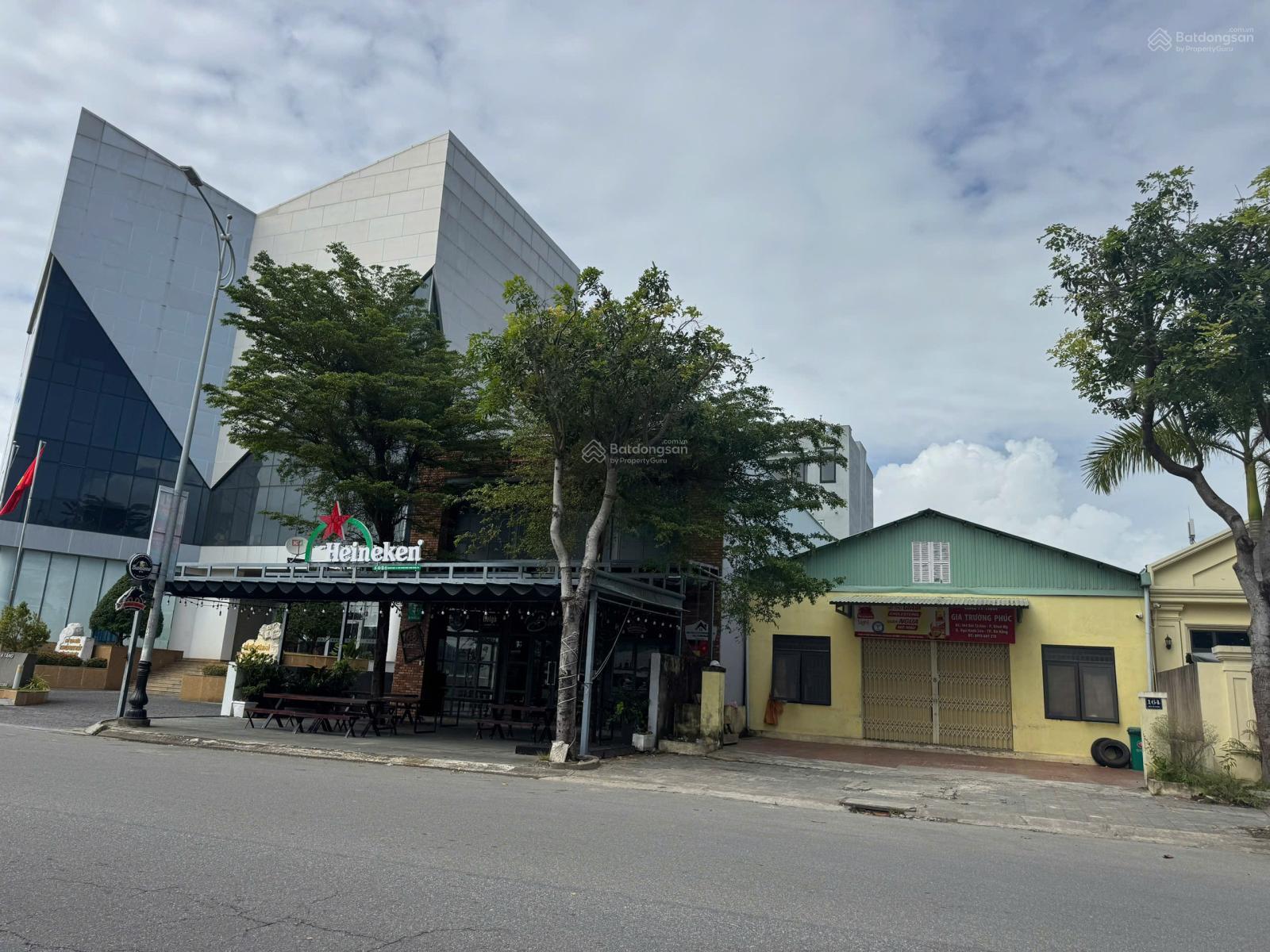 Bán cặp đất biệt thự sát sông DT 500m2/2 lô, ngang 10m, trục đường lớn Bùi Tá Hán