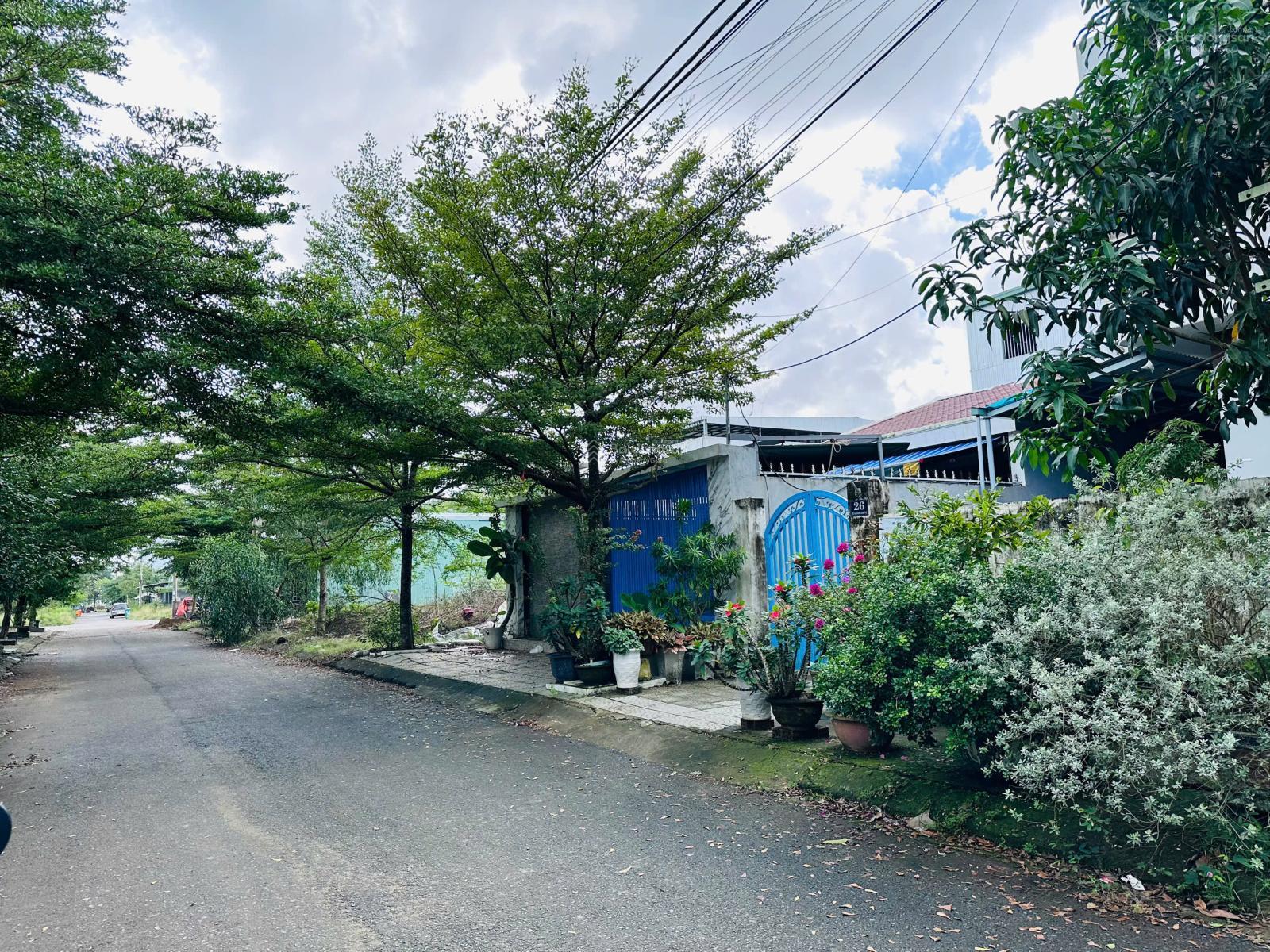 Bán nhanh 150m2 (7,5*20) đường Khánh An 10 kèm kho đang sử dụng giá chỉ nhỉnh 6 tỷ