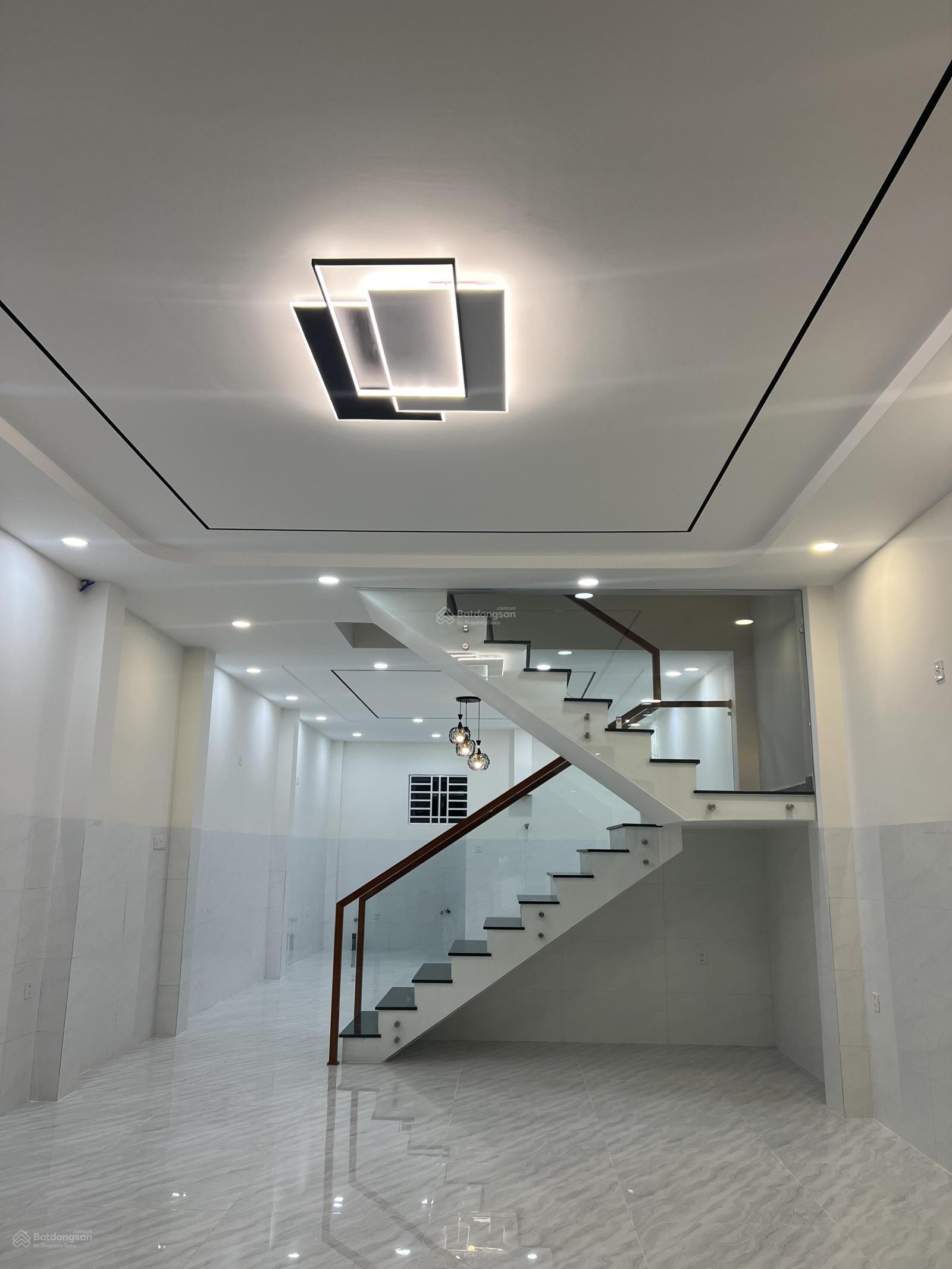 Bán nhà 2 tầng mặt tiền Điện Biên Phủ cách biển Nha Trang 200m ngang 5m