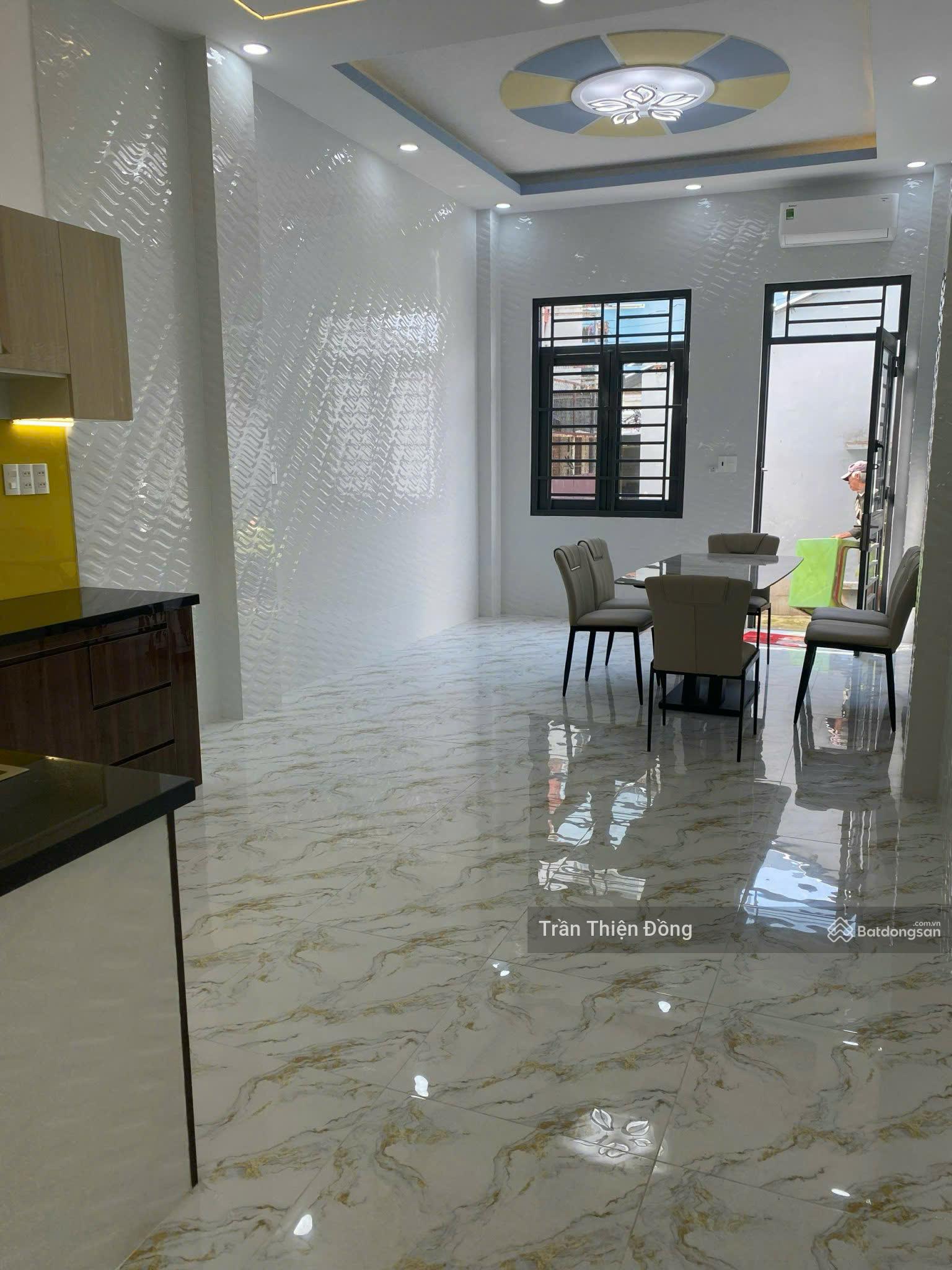 Chính chủ cần bán nhà 2 mặt tiền Diên Hồng mới 100%-P1 -Q Bình Thạnh-CN=65,4 m2-5 tầng Có thang máy