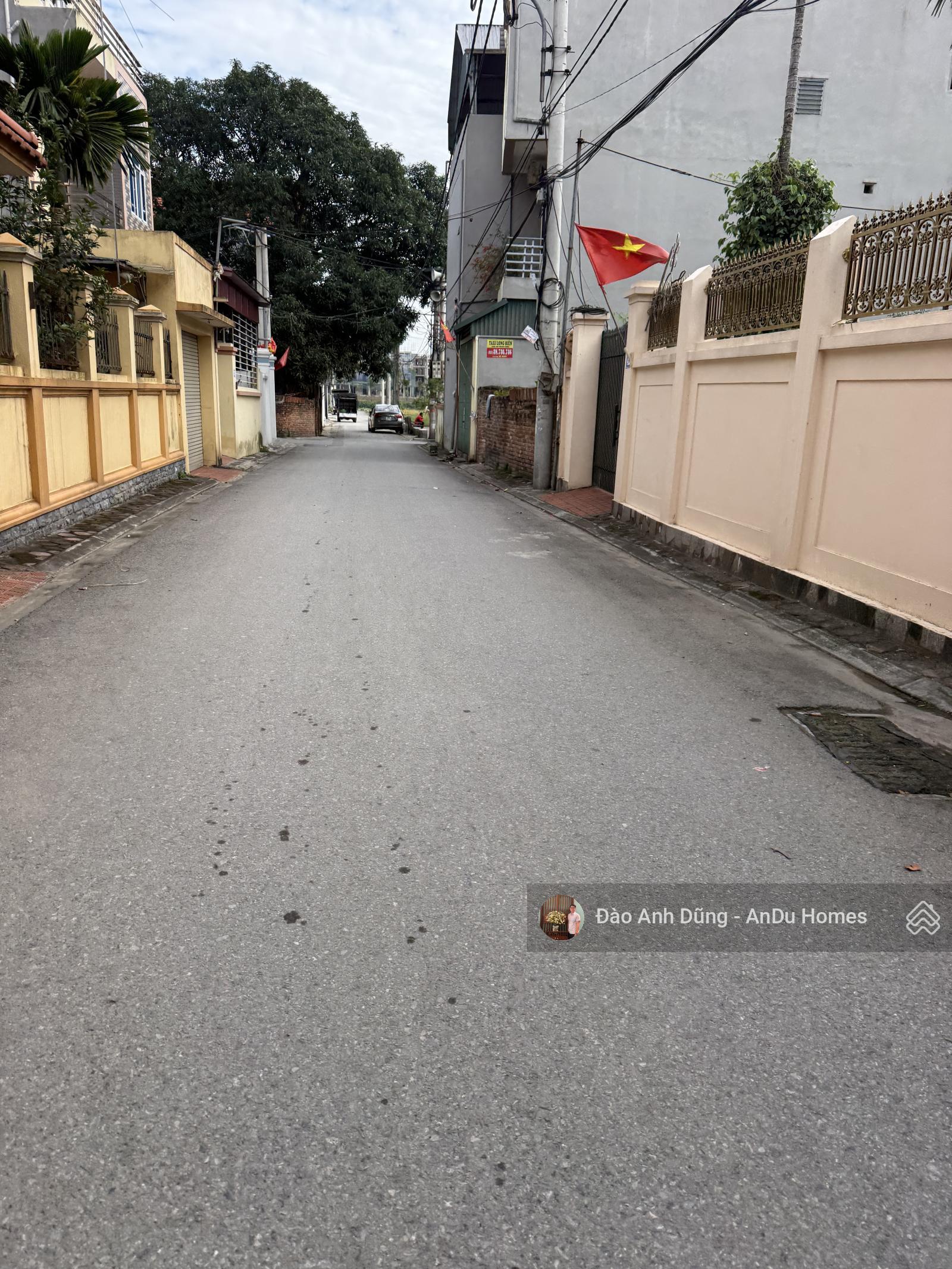 Hot! Chủ cần bán gấp mảnh đất 58.6m2 Kiêu Kỵ, Gia Lâm. Ngõ ô tô 7 chỗ giá 4.3 tỷ. Rẻ vô địch