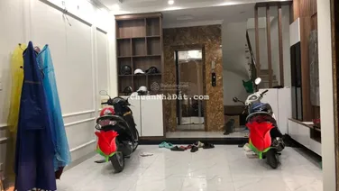 Siêu Phẩm Kim Mã Thượng - Sát Phố - Nhà Xây Mới - Tầm Tiền Hiếm Tại Khu Vực - Lh 0966 341 ***