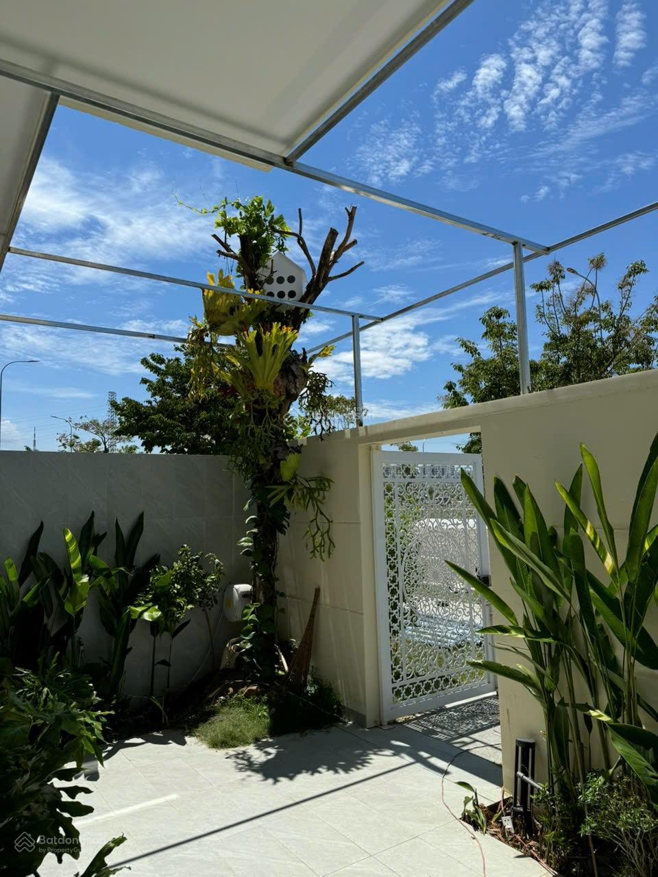 Cho thuê biệt thự Mỹ Gia 6PN, 5WC, 216m2 tại Mỹ 40 triệu VND/ tháng