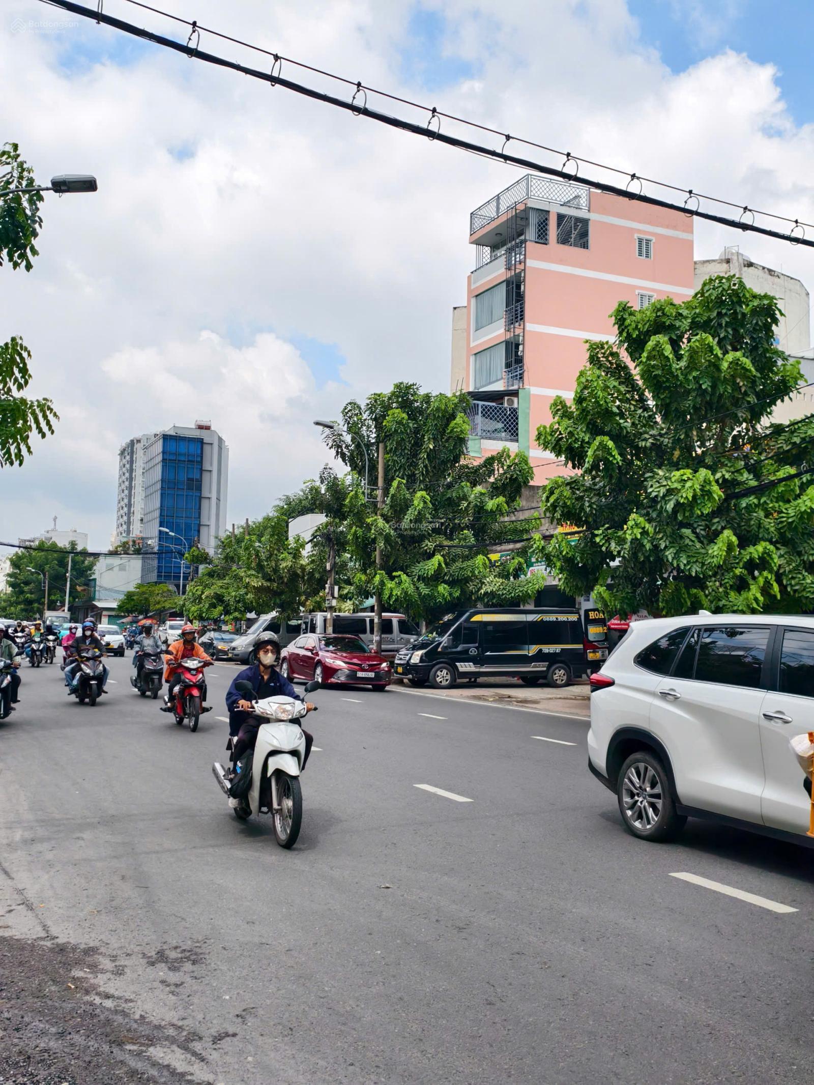 Sản phẩm đầu tư mặt tiền Quốc Lộ 13, Bình Thạnh | DT 273.6m2 giá chỉ 135tr/m2 cực hiếm!