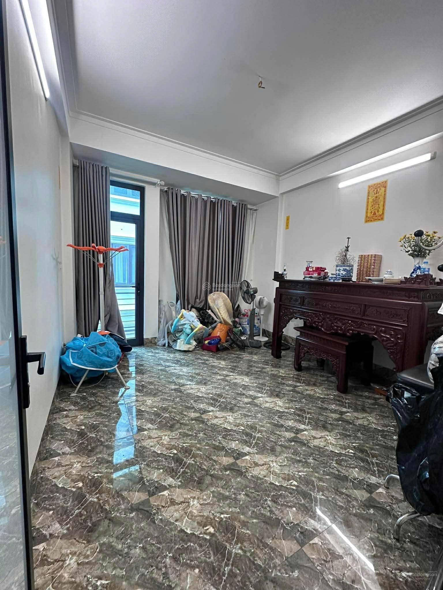 Bán nhà phân lô Phùng Hưng, Hà Đông, 50m2 x 4 tầng, giá 13.5 tỷ, đường rộng 2 ô tô