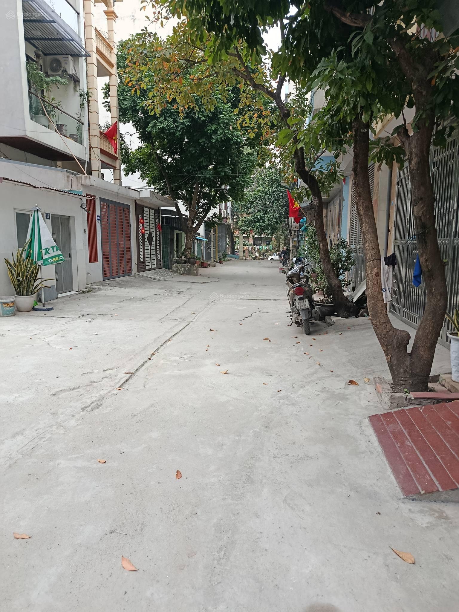 Bán nhà phân lô Phùng Hưng, Hà Đông, 50m2 x 4 tầng, giá 13.5 tỷ, đường rộng 2 ô tô