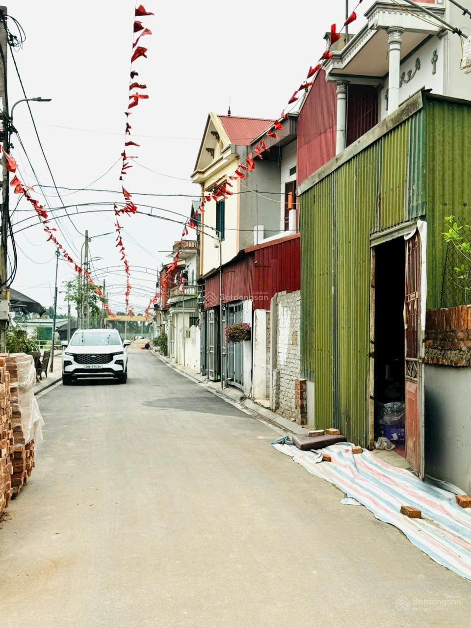 Bán 76m2 bìa làng thôn Đồng - sát Võ Nguyên Giáp - 9x