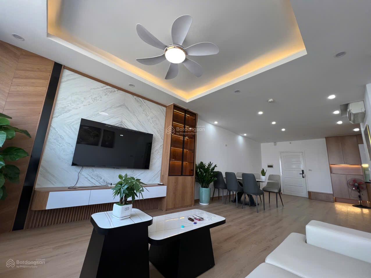 Bán căn hộ chung cư 3PN, 2WC, 109,92m2 tại CT2 Xuân Phương, 6,95 tỷ VND