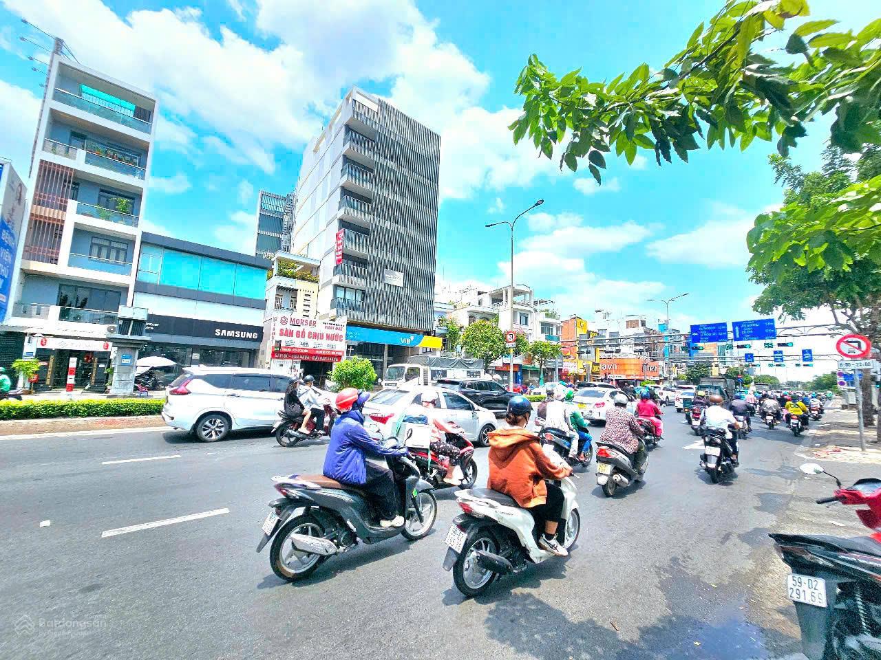 Chính Chủ Bán Nhà 25 Nguyễn Khắc Nhu, Phường Cô Giang, Quận 1, Diện Tích 11x30m, Giá Bán 179 Tỷ