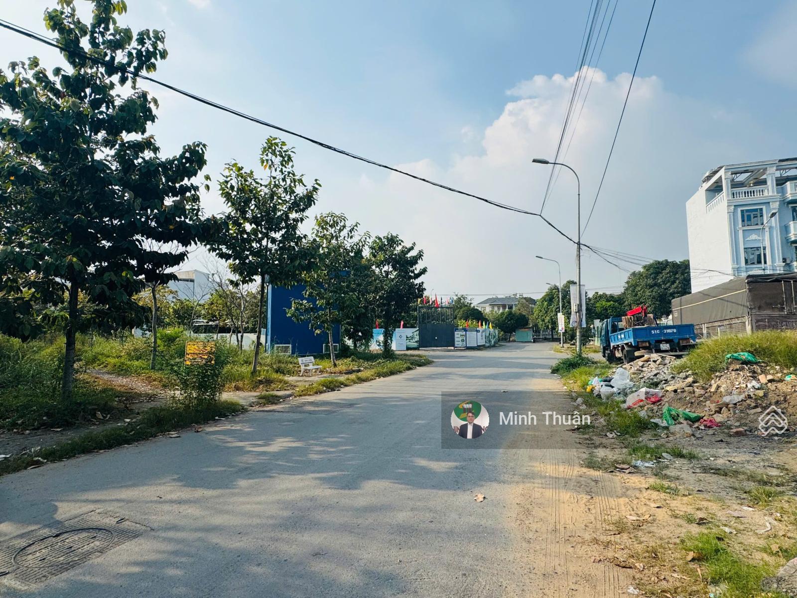 Chính chủ! bán nhanh lô góc đường Số 49(LG: 16m)-16x18m-hầm 4 tầng-view công viên - Giá 116tr/m2