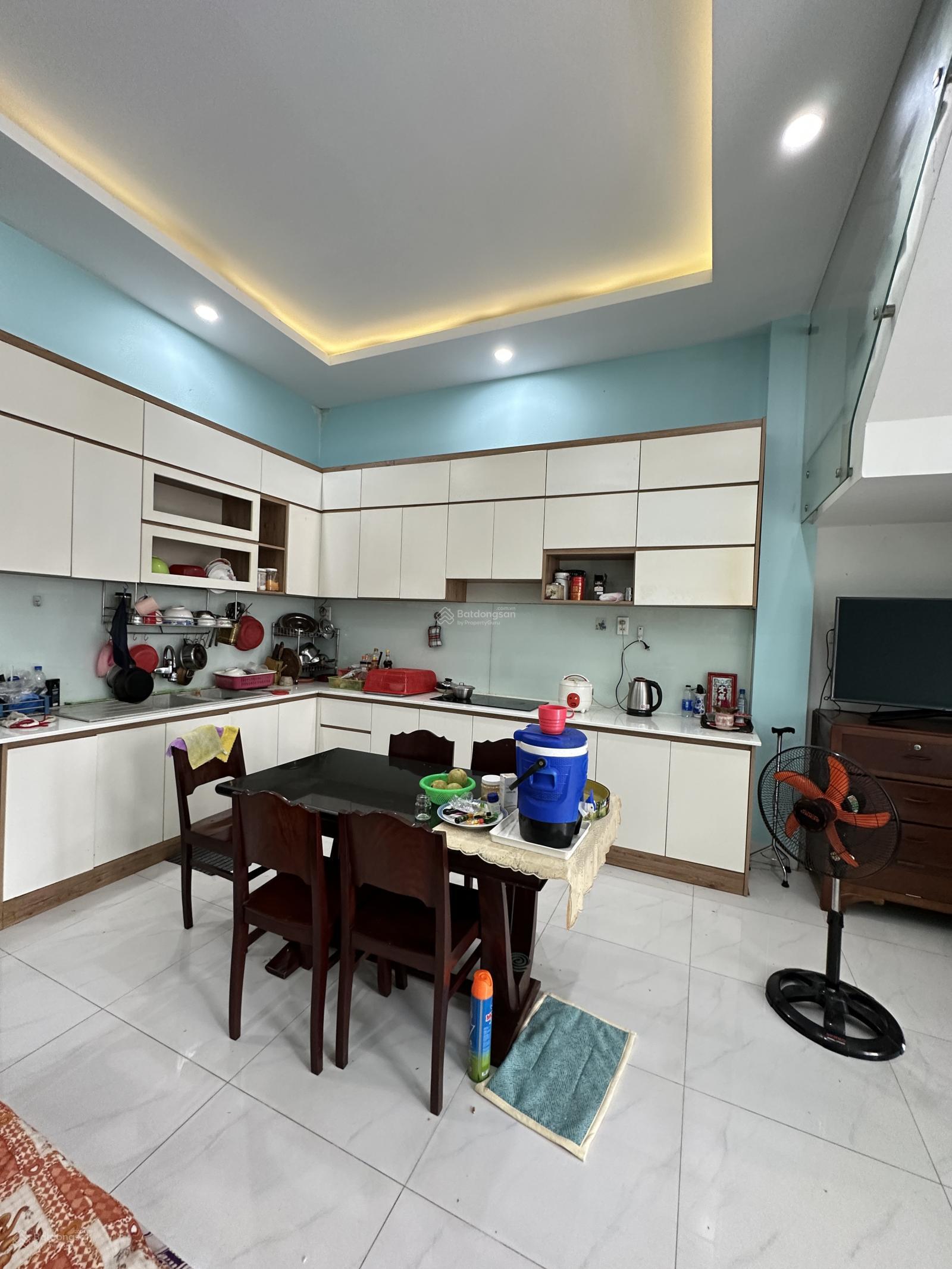 Bán nhà 2 lầu giá 7,5 tỷ phường Bình Trưng Tây TPHCM.