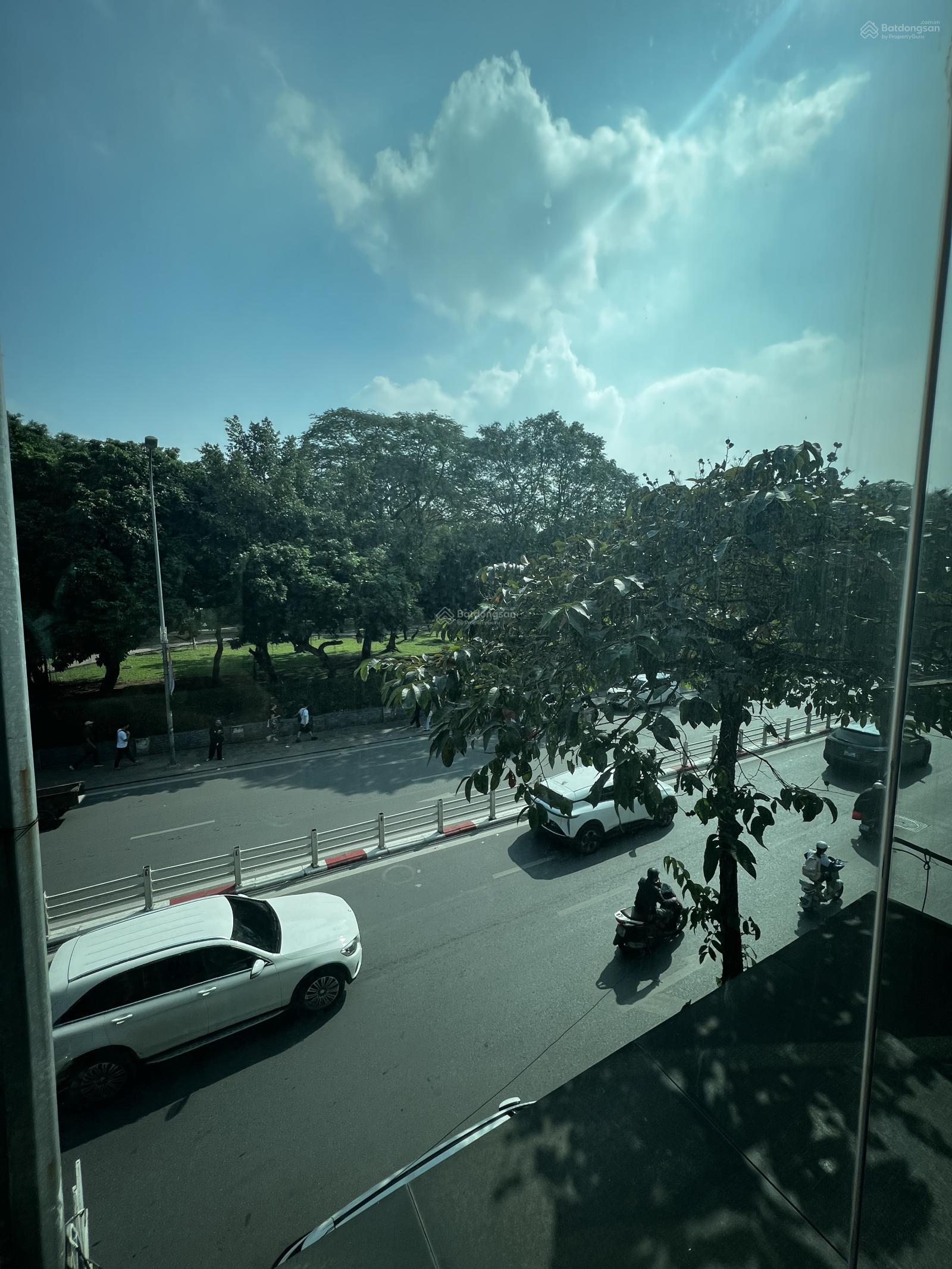 Bán gấp căn mặt phố Tôn Đức Thắng 108m2, 6 tầng thang máy, không lỗi, giá bán chỉ nhỉnh 39 tỷ TL Bán gấp căn mặt phố Tôn Đức Thắng 108m2, 6 tầng thang máy, không lỗi, giá bán chỉ nhỉnh 39 tỷ TL